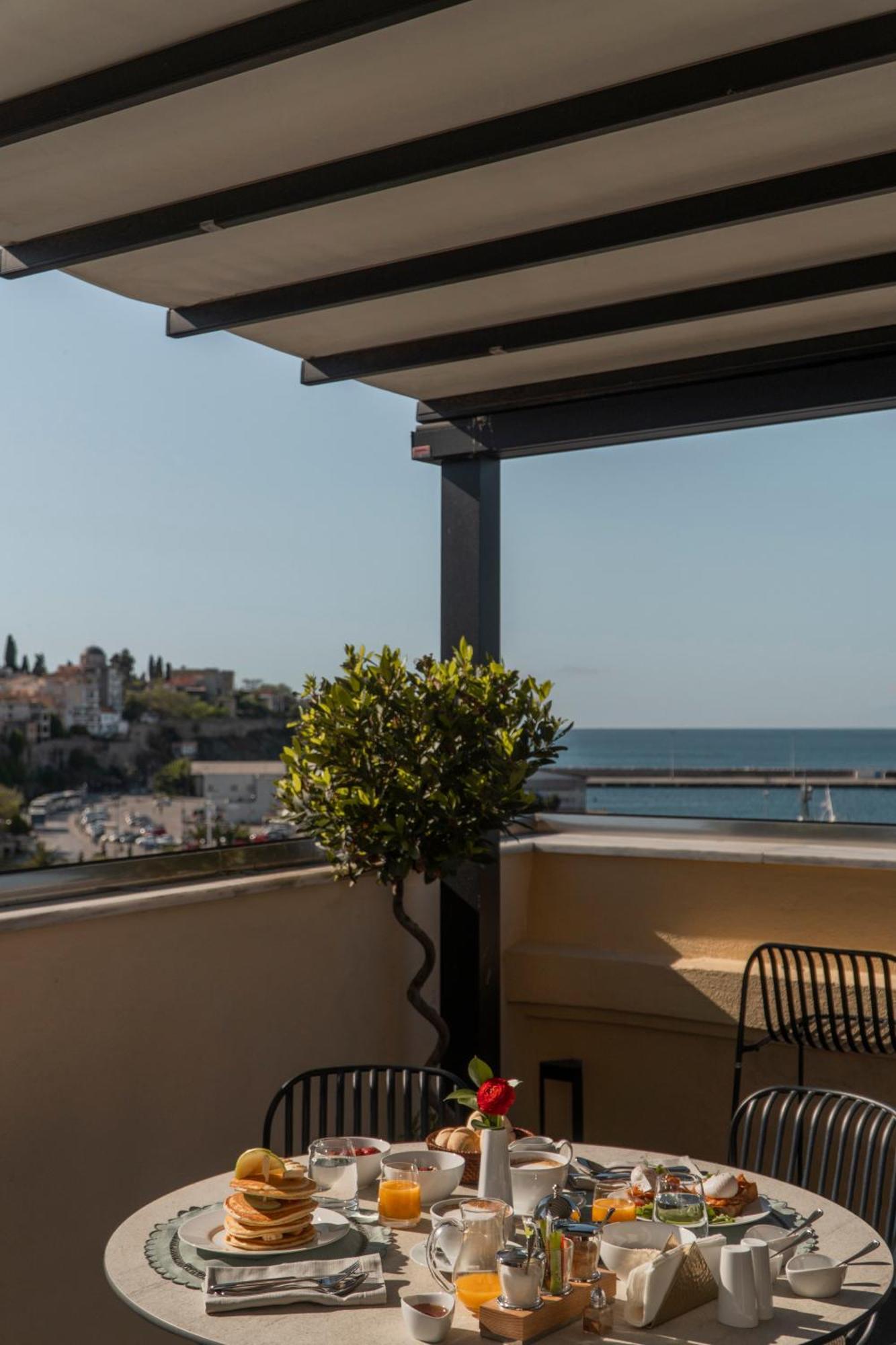 Epicure Suites Kavala Bagian luar foto